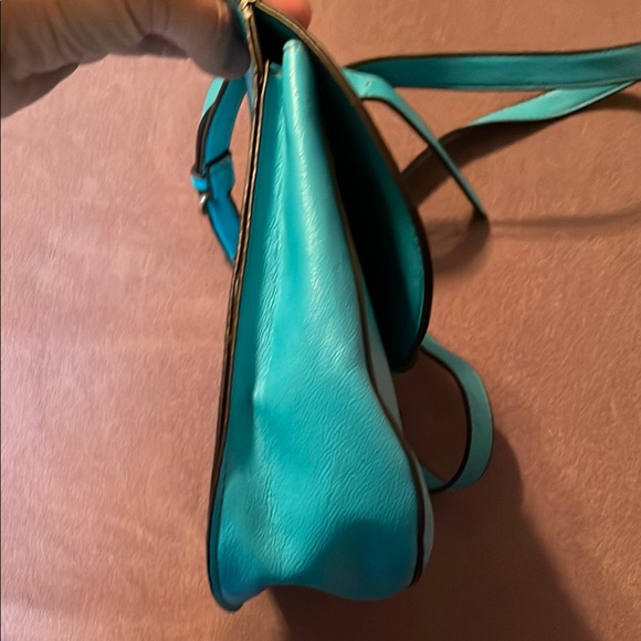 Denver Hayes Teal Blue Crossbody Bag with Adjustable Strap - Picture 3 of 11